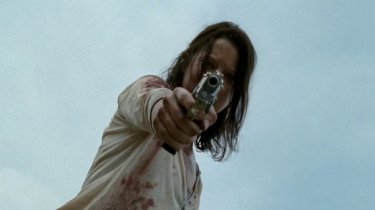 The Walking Dead: Audrey Marie Anderson in una drammatica scena dell'episodio Indietro non si torna