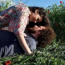 Ore diciotto in punto: Roberta Murgia e Salvo Piparo in una tenera scena del film