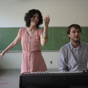 Gabrielle - Un amore fuori dal coro: Gabrielle Marion-Rivard con Alexandre Landry in una scena del film