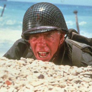 Lee Marvin in una scena de Il grande uno rosso