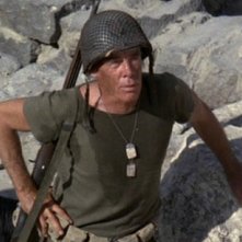 Lee Marvin in una scena de Il grande uno rosso
