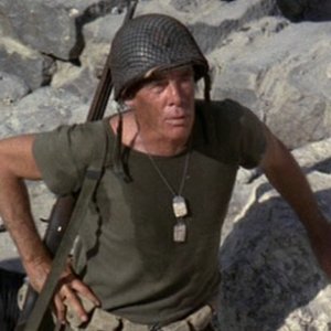 Lee Marvin in una scena de Il grande uno rosso