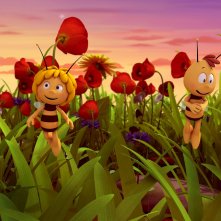 L'ape Maia - Il film: Maia e Willy svolazzano felici nel prato in una scena