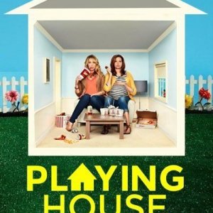 Playing House: la locandina della serie