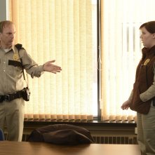 Fargo: una scena di The Heap con Bob Odenkirk e Allison Tolman