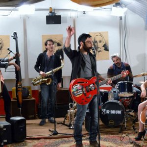 La pioggia che non cade: gli Inverso in una scena del film