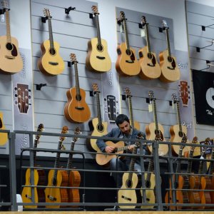 La pioggia che non cade: Carlo Picone, leader degli Inverso, in una scena del film