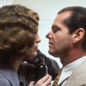 Chinatown: Faye Dunaway e Jack Nicholson in un momento del film