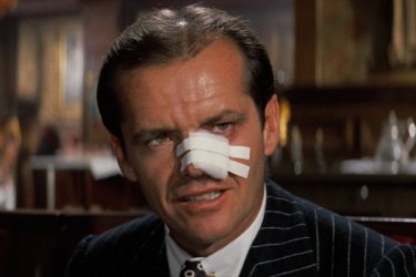 Chinatown: un'immagine di Jack Nicholson durante una scena