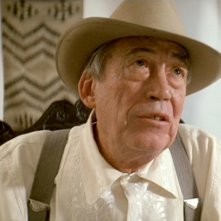 Chinatown: John Huston in una scena del film