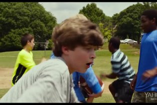 Red Band Trailer 2 - Let's Be Cops