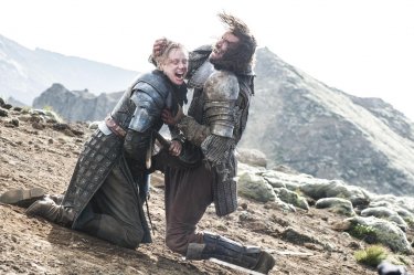 Il trono di spade: Gwendoline Christie e Rory McCann nell'episodio The Children