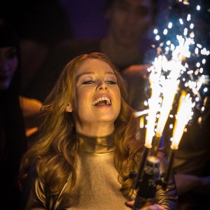 Power: Lucy Walters nel ruolo di Holly