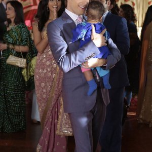 Royal Pains: Mark Feuerstein e Reshma Shetty in Smoke and Mirrors