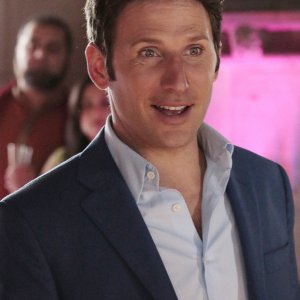 Royal Pains: una scena di Smoke and Mirrors con Mark Feuerstein