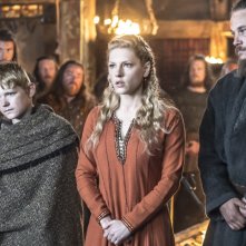 Vikings: Katheryn Winnick, Travis Fimmel, Nathan O'Toole nell'episodio Brother's War