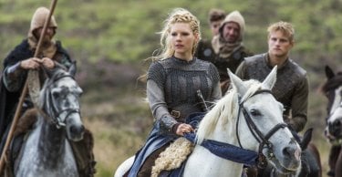 Vikings: Katheryn Winnick nell'episodio Eye For an Eye