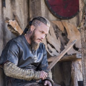 Vikings: Travis Fimmel nell'episodio Unforgiven