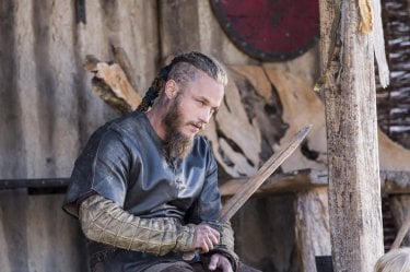 Vikings: Travis Fimmel nell'episodio Unforgiven