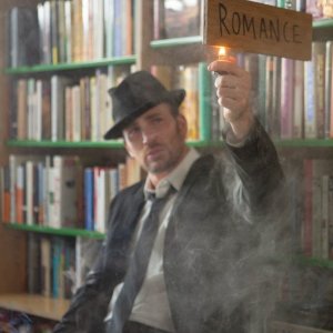 A Many Splintered Thing: Chris Evans avvolto nel fumo