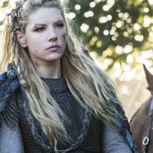 Vikings: Katheryn Winnick in una scena dell'episodio The Choice