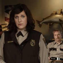 Fargo: Allison Tolman e Bob Odenkirk nell'episodio Morton's Fork