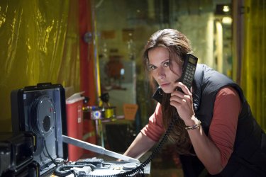 The Last Ship: un momento dell'episodio Phase Six con Rhona Mitra