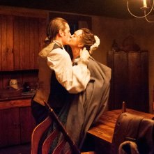 TURN: Jamie Bell e Heather Lind nell'episodio Epiphany