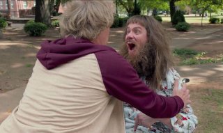 Jeff Daniels e Jim Carrey sono Harry e Lloyd in Scemo & + scemo 2