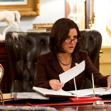 Veep: Julia Louis-Dreyfus nell'episodio Chung, della prima stagione