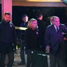 CSI: Paul Guilfoyle insieme a George Eads nell'episodio Check in and Check Out