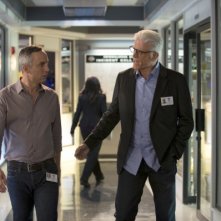 CSI: Ted Danson e Wallace Langham nell'episodio Lost Reindeer
