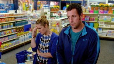 Insieme per forza: Adam Sandler e Drew Barrymore in una scena