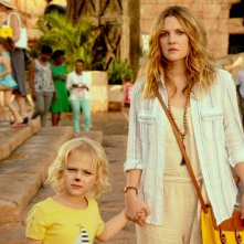 Drew Barrymore con la piccola Alyvia Alyn Lind in una scena