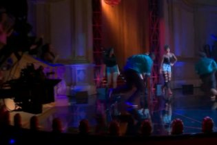 Featurette 'Lorella Boccia' - Step Up All In