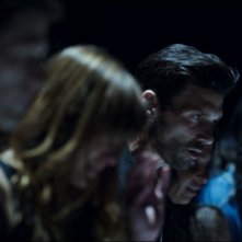 Anarchia - La notte del giudizio: Frank Grillo in una drammatica scena del film