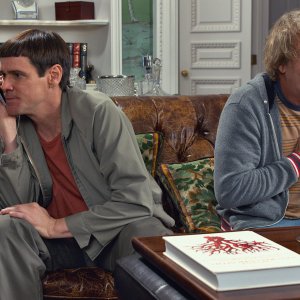 Dumb and Dumber To: Jim Carrey e Jeff Daniels in una buffa scena