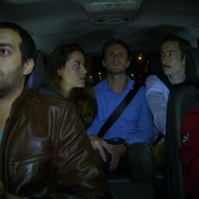 Babysitting: Franck con i suoi amici in una scena del film