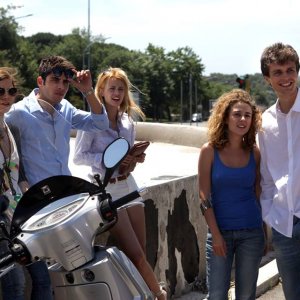 L'estate sta finendo: una scena di gruppo tratta dal film