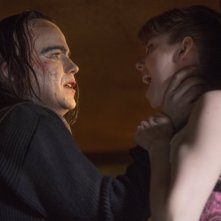 Penny Dreadful: Rory Kinnear e Hannah Tointon nell'episodio Grand Guignol