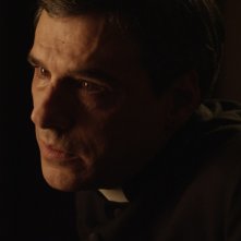 Un intenso primo piano di Stefano Dionisi nel drammatico La madre