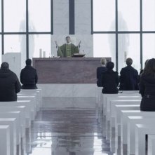 La madre: Stefano Dionisi nei panni di Don Paolo in una scena del film di Angelo Maresca