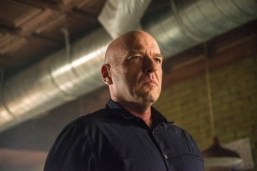 Under the Dome: Dean Norris in una scena dell'episodio Heads Will Roll, della seconda stagione