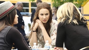 Pretty Little Liars: Troian Bellisario nell'episodio Thrown from the Ride