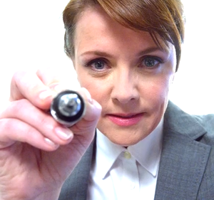 Supernatural: Amanda Tapping in una scena della serie