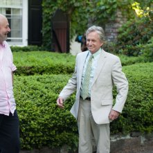 Rob Reiner con Micheal Douglas in un una foto dal set di Mai così vicini