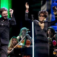 Duran Duran: Unstaged, Kelis con Simon Le Bon in una scena del documentario musicale di David Lynch