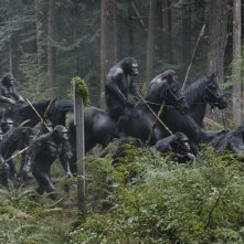 Apes Revolution - Il pianeta delle scimmie: una scena d'azione del film