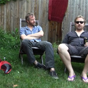 Mistaken for Strangers: Matt e Tom Berninger (rispettivamente leader dei The National e regista) in una scena del film