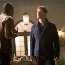 The Originals: Chalres Michael Davis e Joseph Morgan nell'episodio Il rito del raccolto